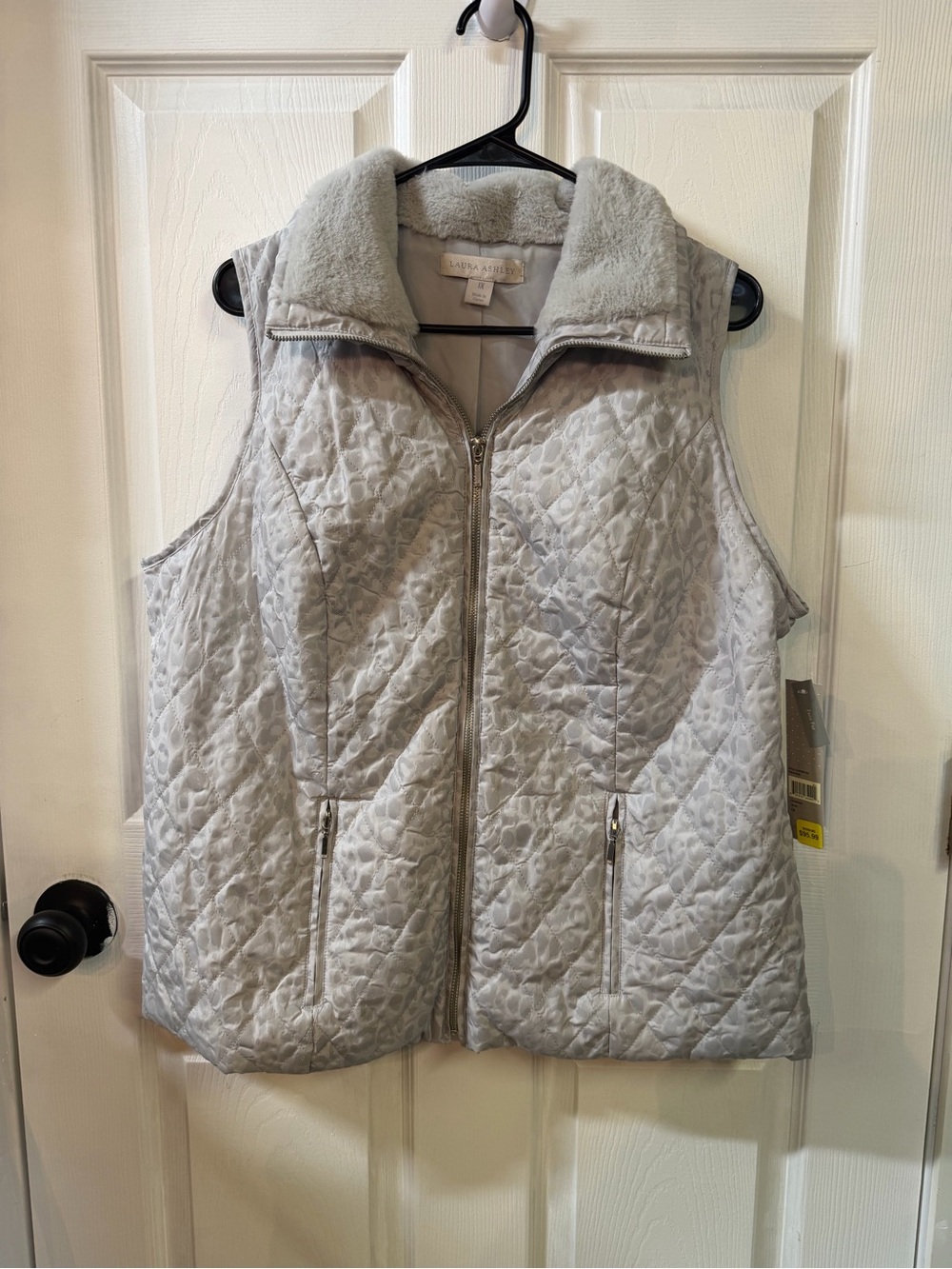 Laura Ashley Quilted Light Gray leopard Vest with Sherpa Collar